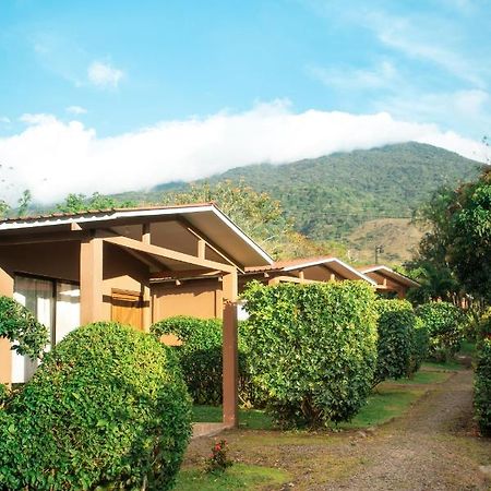 Slow Travel Lodge Upala Exterior photo